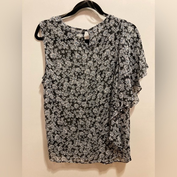 zac & Rachel patterned sheer blouse. - Picture 5 of 6